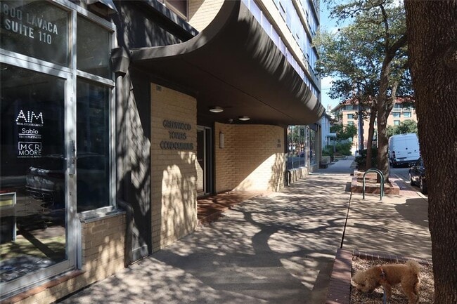 Primary Photo - 1800 Lavaca St