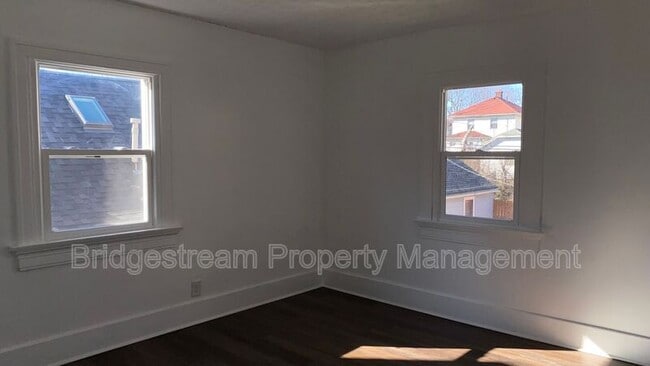 Building Photo - 167 W Hudson Ave