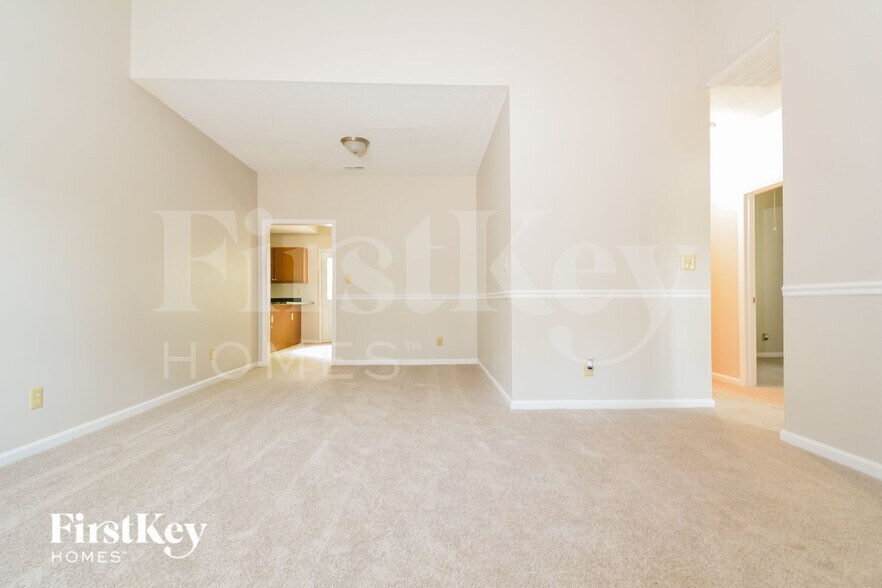 Building Photo - 6 Halsey Pl