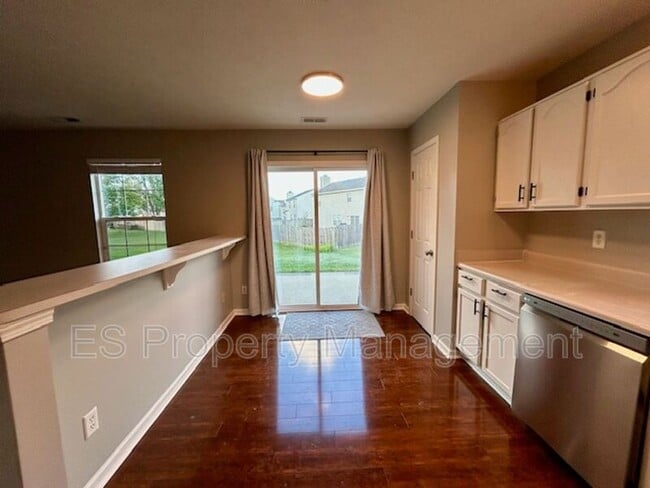 Building Photo - 6021 Morning Dove Dr
