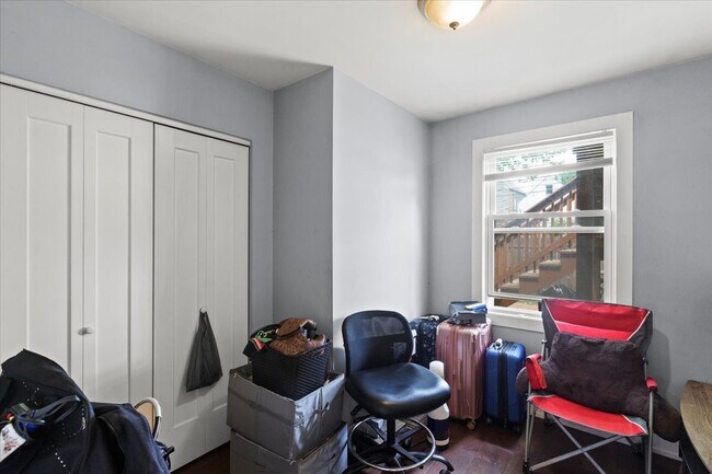 Building Photo - 3026 N Allen Ave
