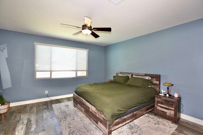 Building Photo - 48 White Oak Ave
