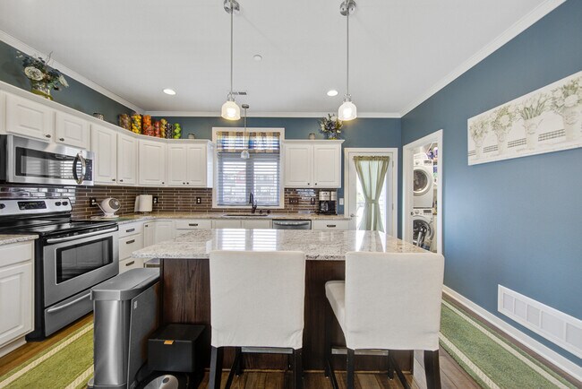 Building Photo - 2163 Rolling Green Ln