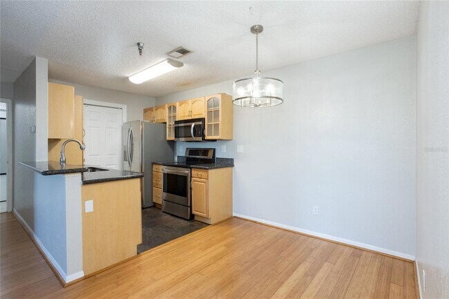 Building Photo - 10263 Gandy Blvd N