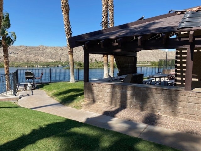 Building Photo - 201 Riverfront Dr