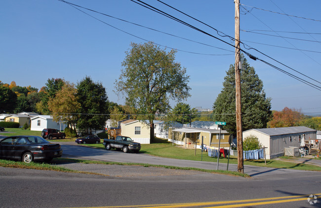 Primary Photo - Hilltop Mobile Home Park