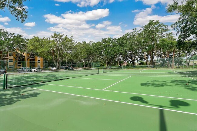 Building Photo - 5263 Images Cir