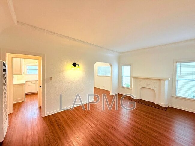 Building Photo - 2751 Pomeroy Ave