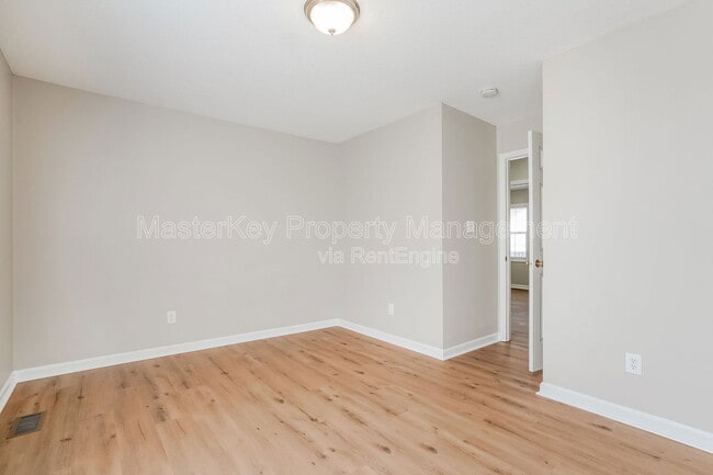 Building Photo - 5701 Woof Pl