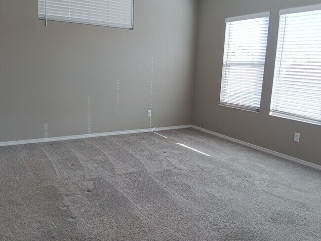 Building Photo - 3 Bedroom, 2.5 Bathroom Home! Schedule a Showing Today!