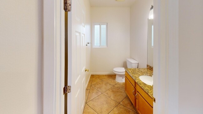 Building Photo - COASTAL Living | Blocks from the beach