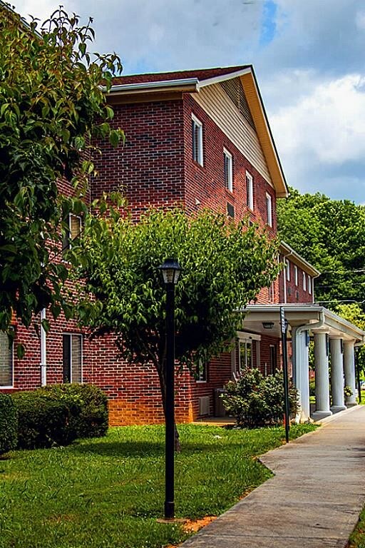 1113 Persimmon Ridge Rd 1113 Persimmon Ridge Rd Other TN 37659