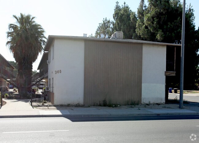 Building Photo - CASA BLANCA