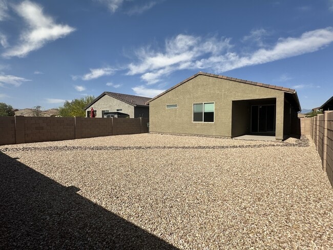Building Photo - 7303 S Via Tierra Mesa
