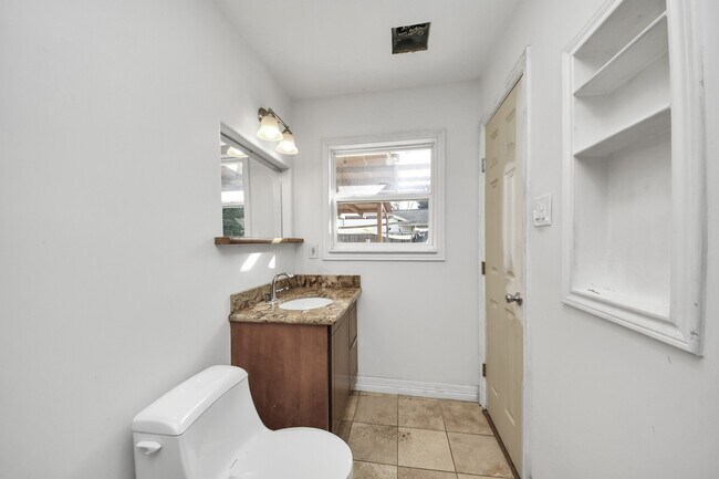 Building Photo - 7623 Barberton Dr