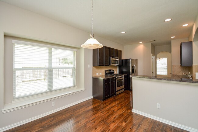 Building Photo - 6003 Hickory Hollow Dr