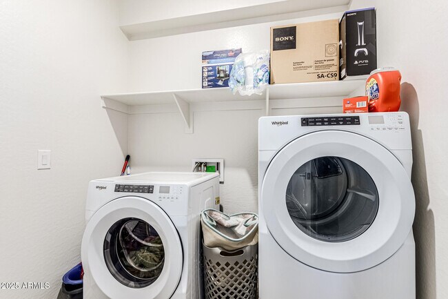 Building Photo - 17478 W Paraiso Ln