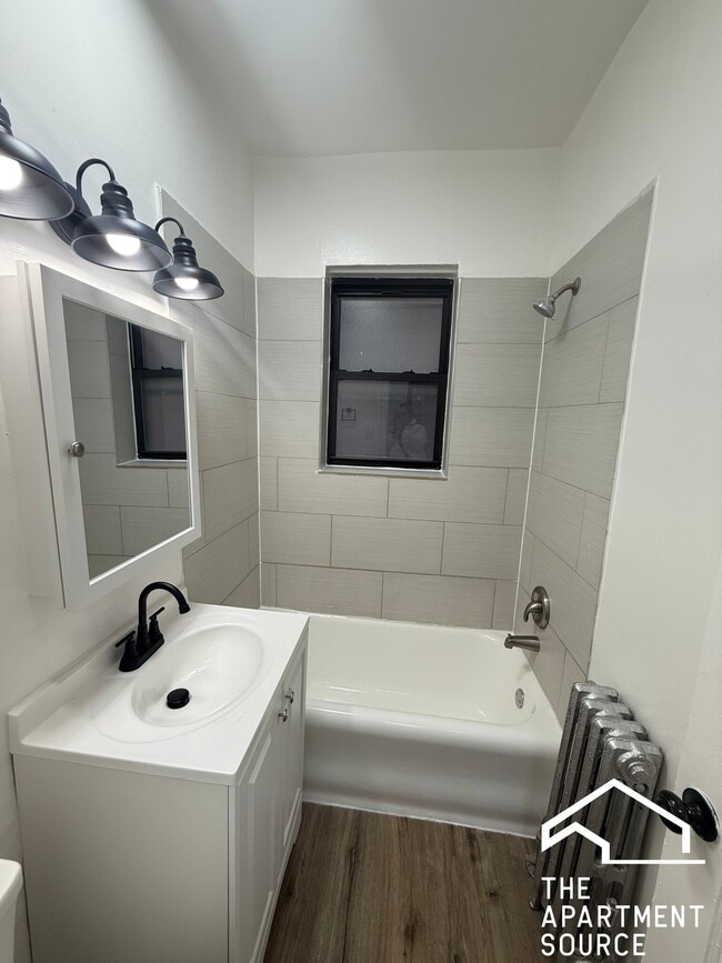 Building Photo - 5214 1/2 S Drexel Ave