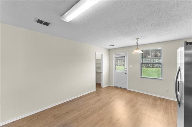 Building Photo - 2633 Salt Maker Way