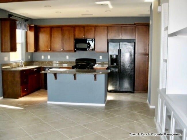 Building Photo - 3 br 31/2 ba North Star @ Sky Ranch