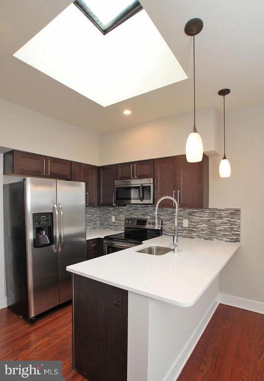 Building Photo - 400 S 45th St