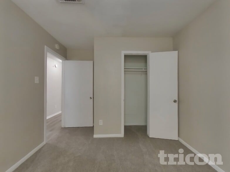 Building Photo - 18711 Highland Trail