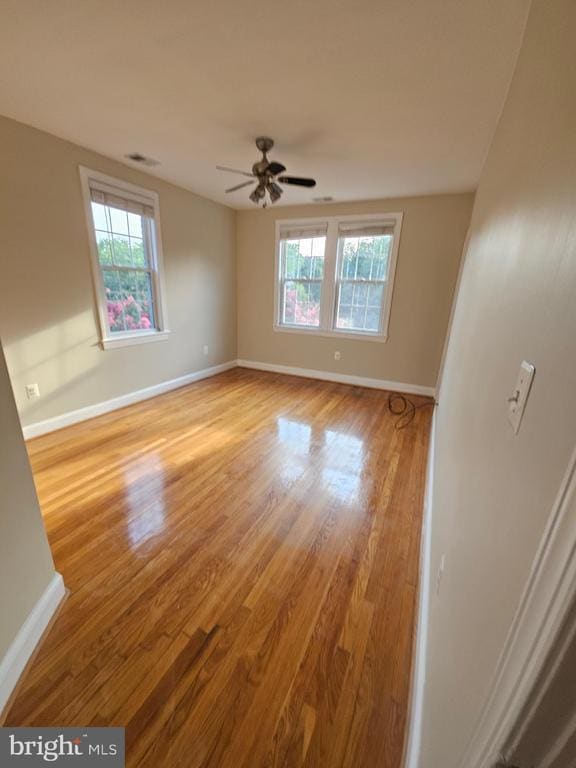 Building Photo - 2 E Maple St