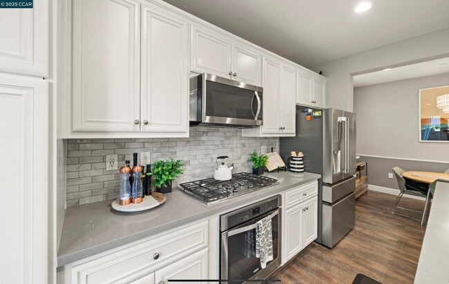 Building Photo - 110 Elworthy Ranch Dr