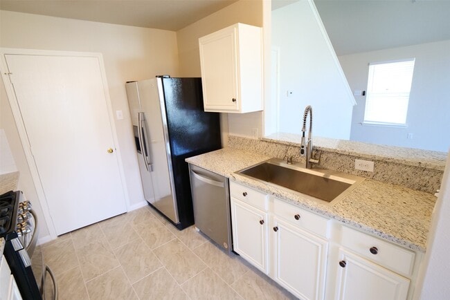 Building Photo - 6823 Arrowchase Ct