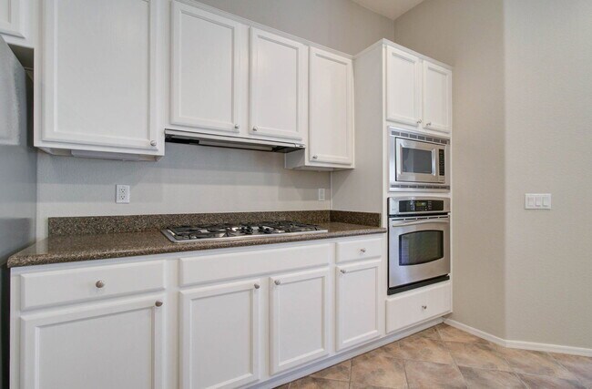 Building Photo - 4120 E Donato Dr