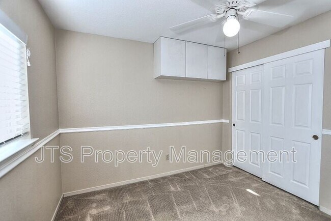 Building Photo - 8847 Mossburn Way