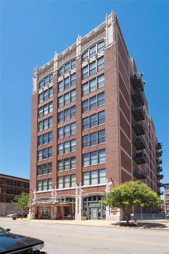 Building front - 1627 Locust St