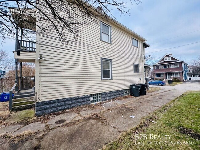 Building Photo - 2816 E 125th St