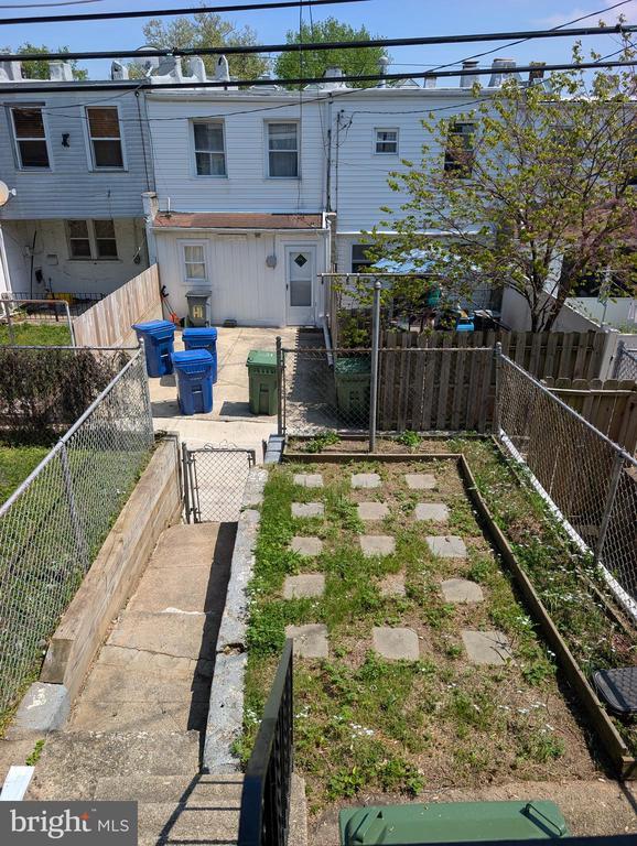 Building Photo - 3135 Tilden Dr