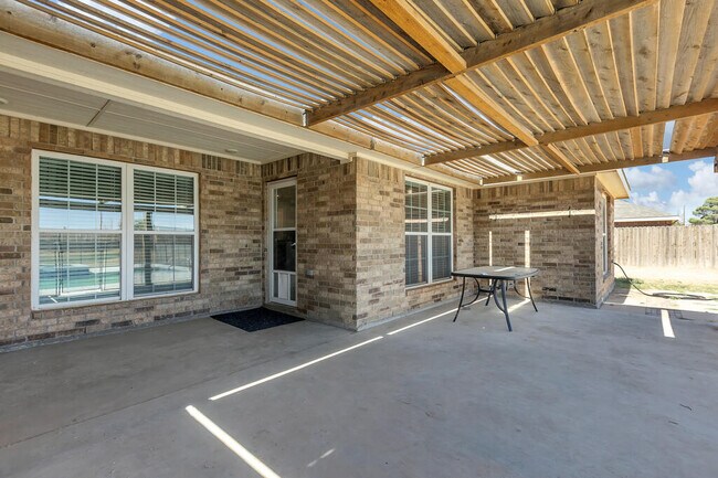 Building Photo - 4712 Guernsey Rd