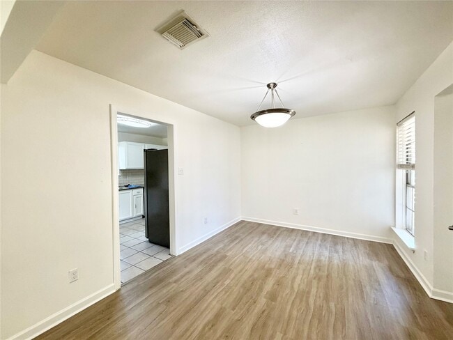 Building Photo - 10410 Sagetrail Dr