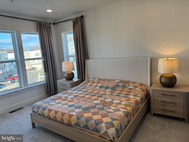 Building Photo - 14305 Dowitcher Wy