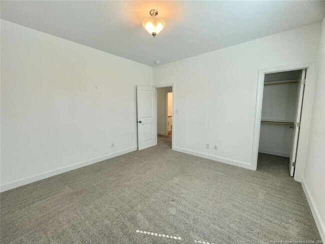 Building Photo - 36 Micahs Way N