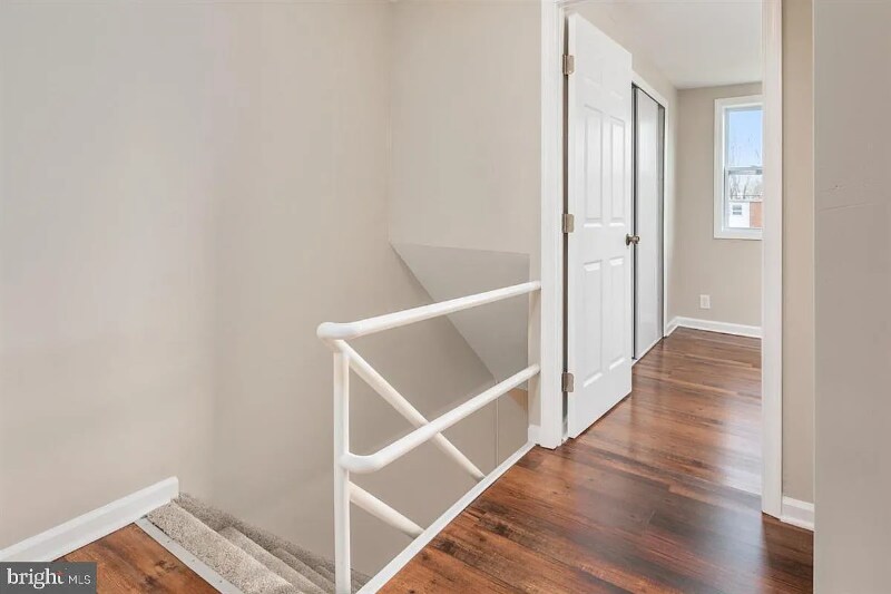 Building Photo - 1003 Fredonia Ct