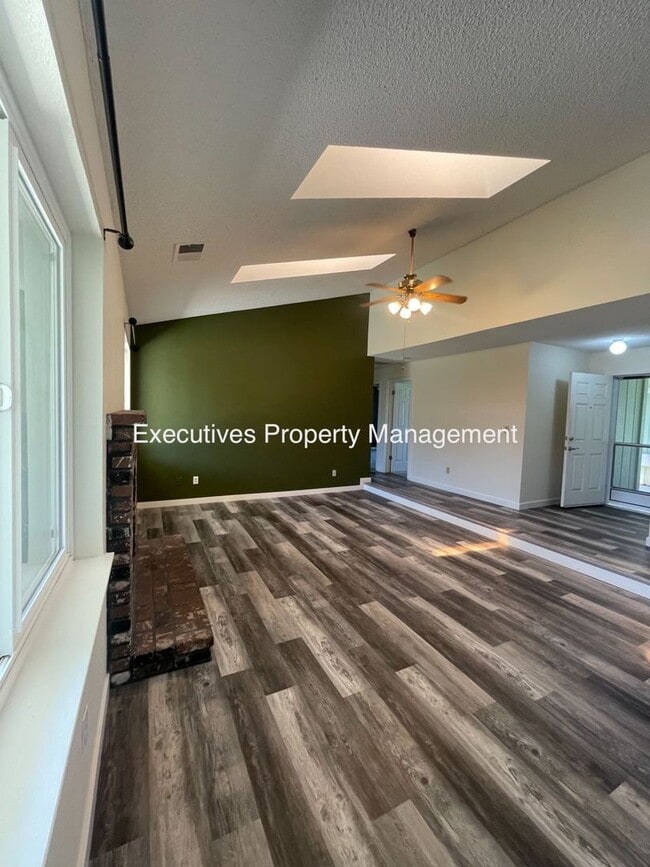 Building Photo - 3440 Nonpareil Dr