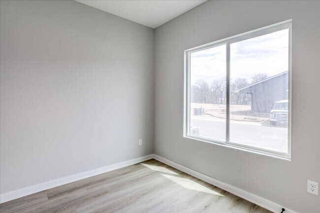 Building Photo - Cypress Glenn Oliver