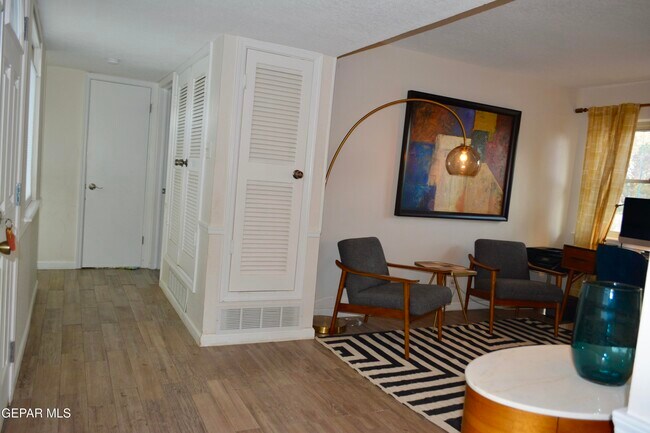 Building Photo - 10640 Vista Alegre Dr