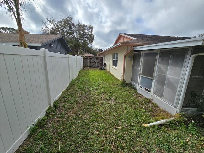 Building Photo - 2342 Willow Tree Trail