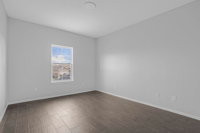 Building Photo - 1616 Tesis Drive