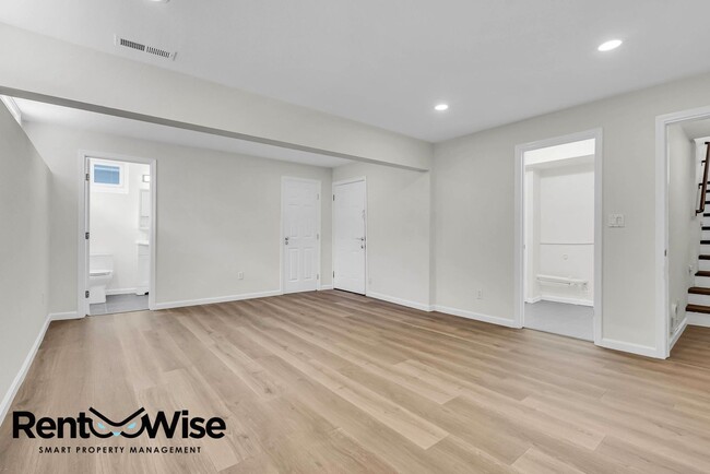 Building Photo - 5510 Plumas Ave