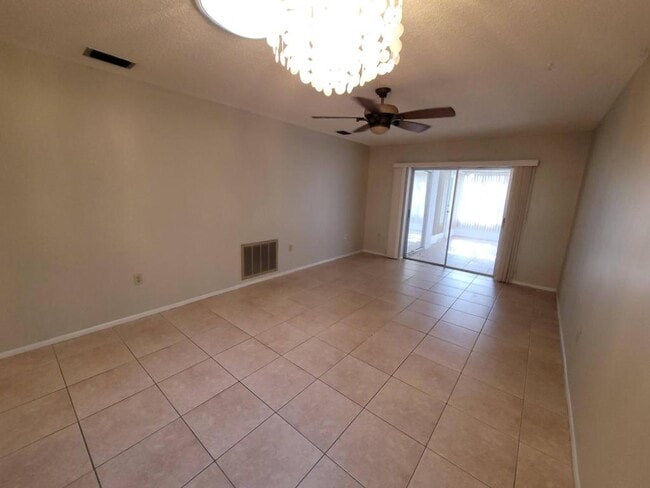 Building Photo - 2932 Stillwell Ct