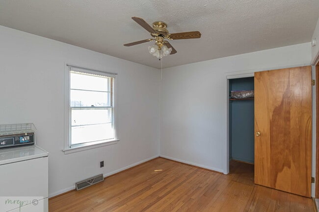 Building Photo - PRINCETON Brick Ranch w/ 3 BR | 1.5 BA  *Lawn Care Included*