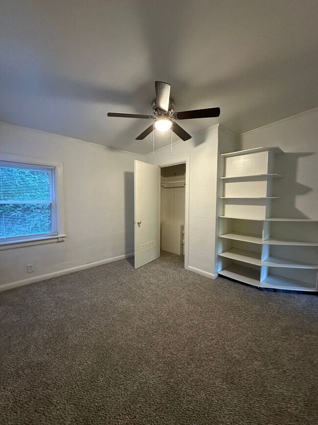 Building Photo - 2 bedroom, 1 bathroom updated home in Normaltown