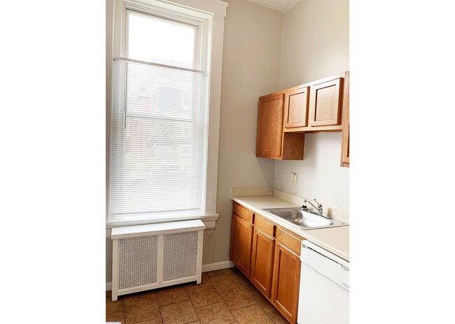 Interior Photo - The Roseanne