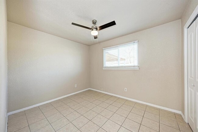 Building Photo - 1502 Sagebrush Dr